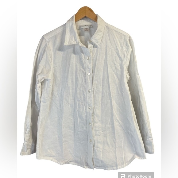 NorthStyle Tops - Vintage North Style cotton button down.